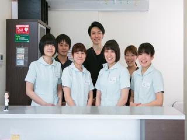 2011年開院。若く、元気な職場です。